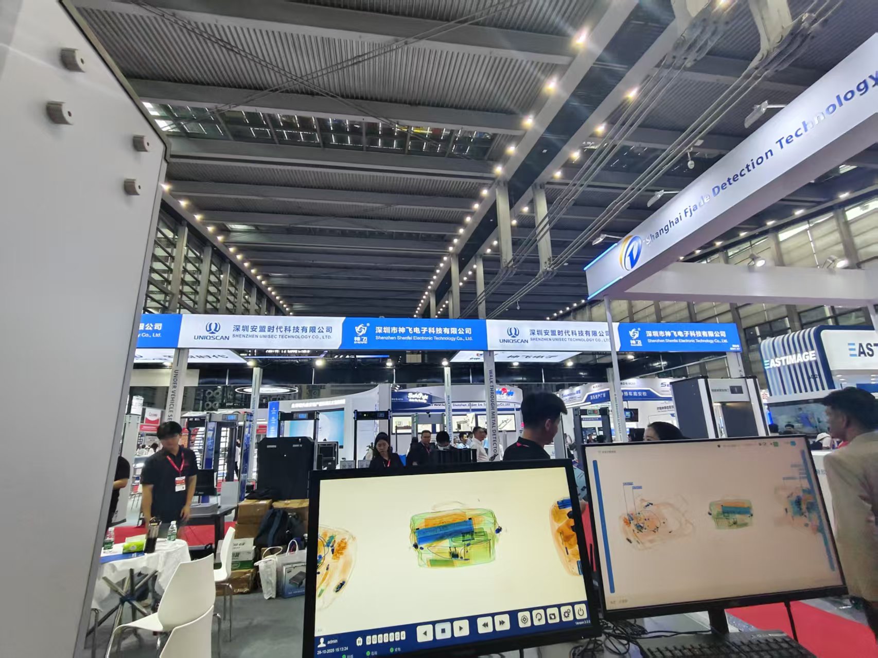 展会照片.jpg